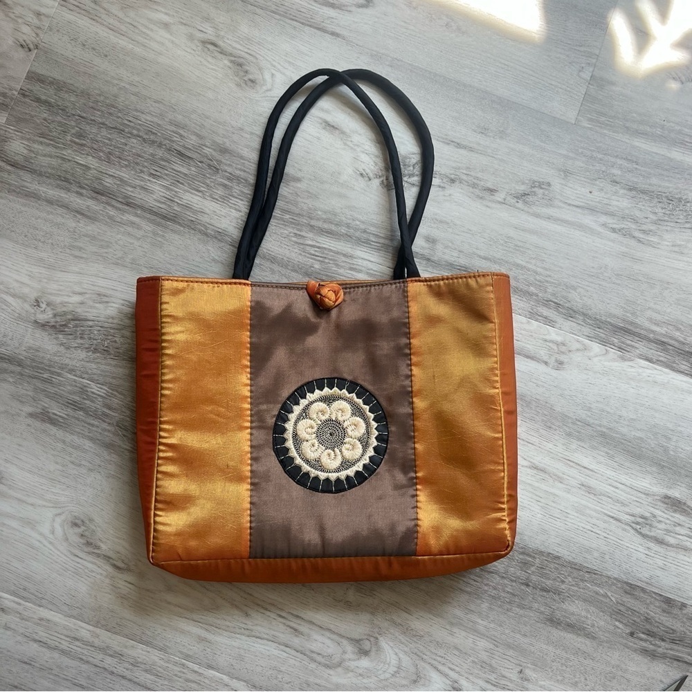 Vintage silk embroidered boho tote tote - Picture 2 of 8
